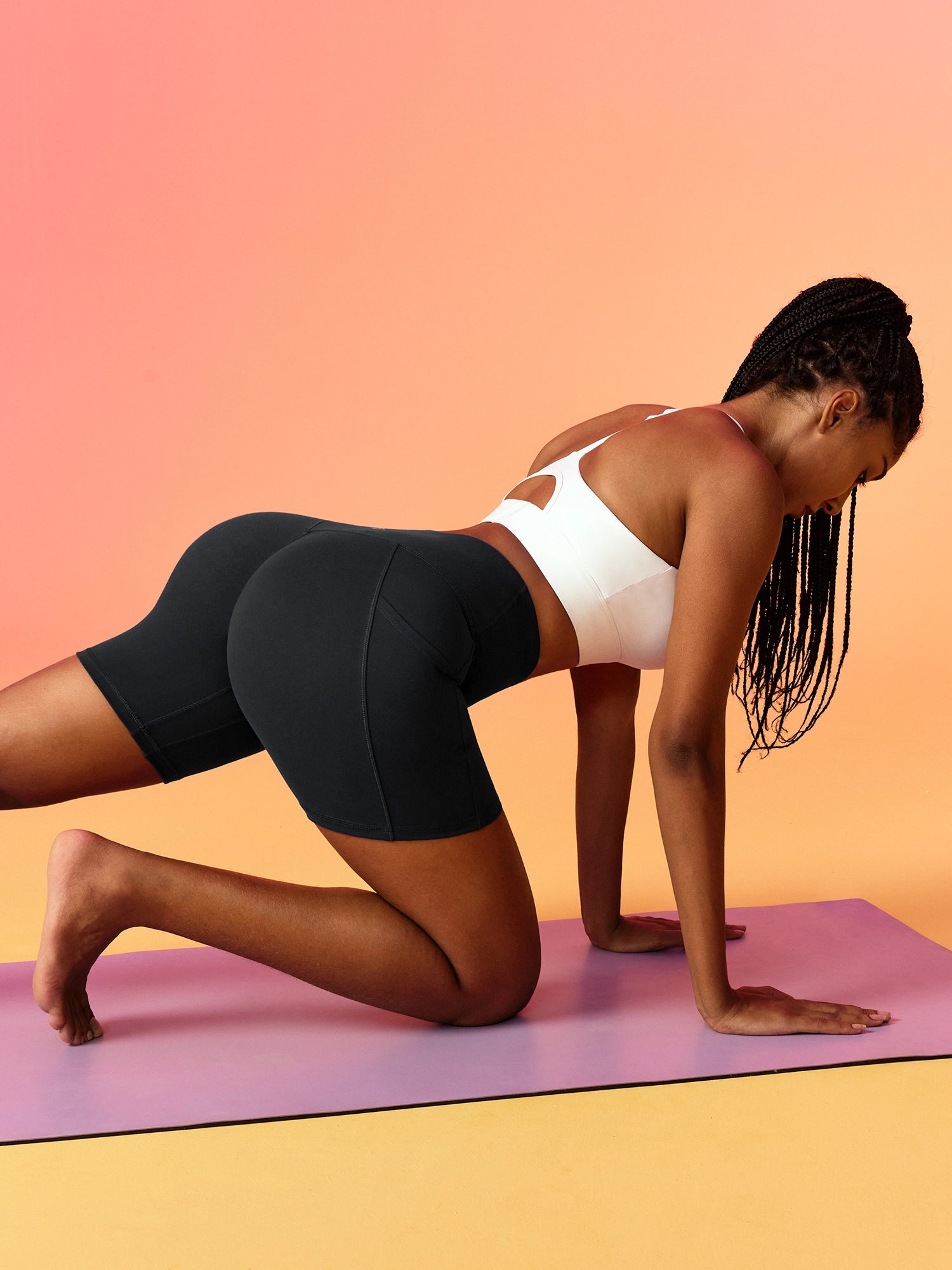 IUGA FlexTight High Waist No Front Seam Scrunch Butt Shorts With Pockets