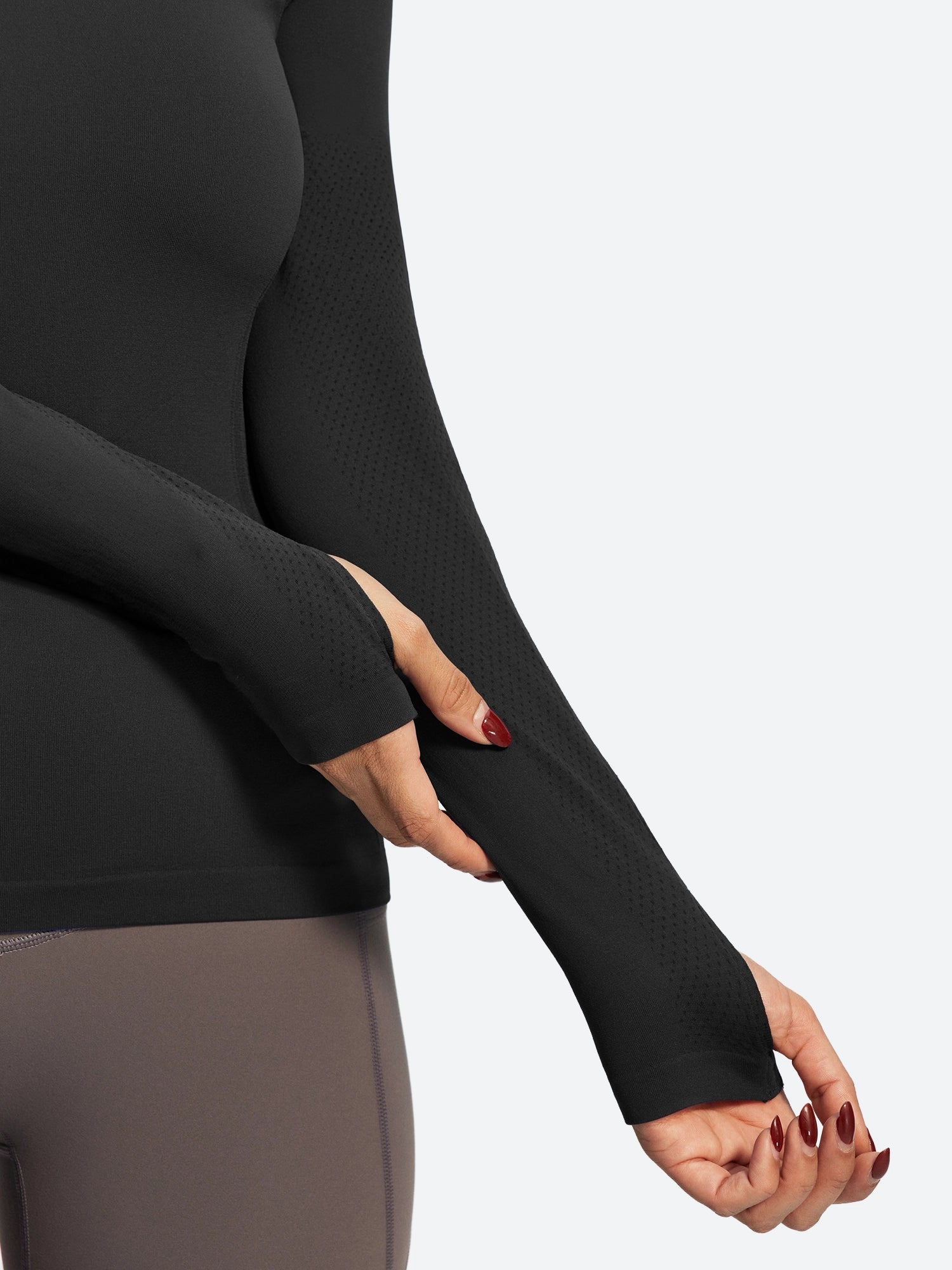 IUGA Long Sleeve Active Top Seamless Stretch Workout Shirt With Thumbholes | Affordable Yoga Leggings & Activewear by IUGA