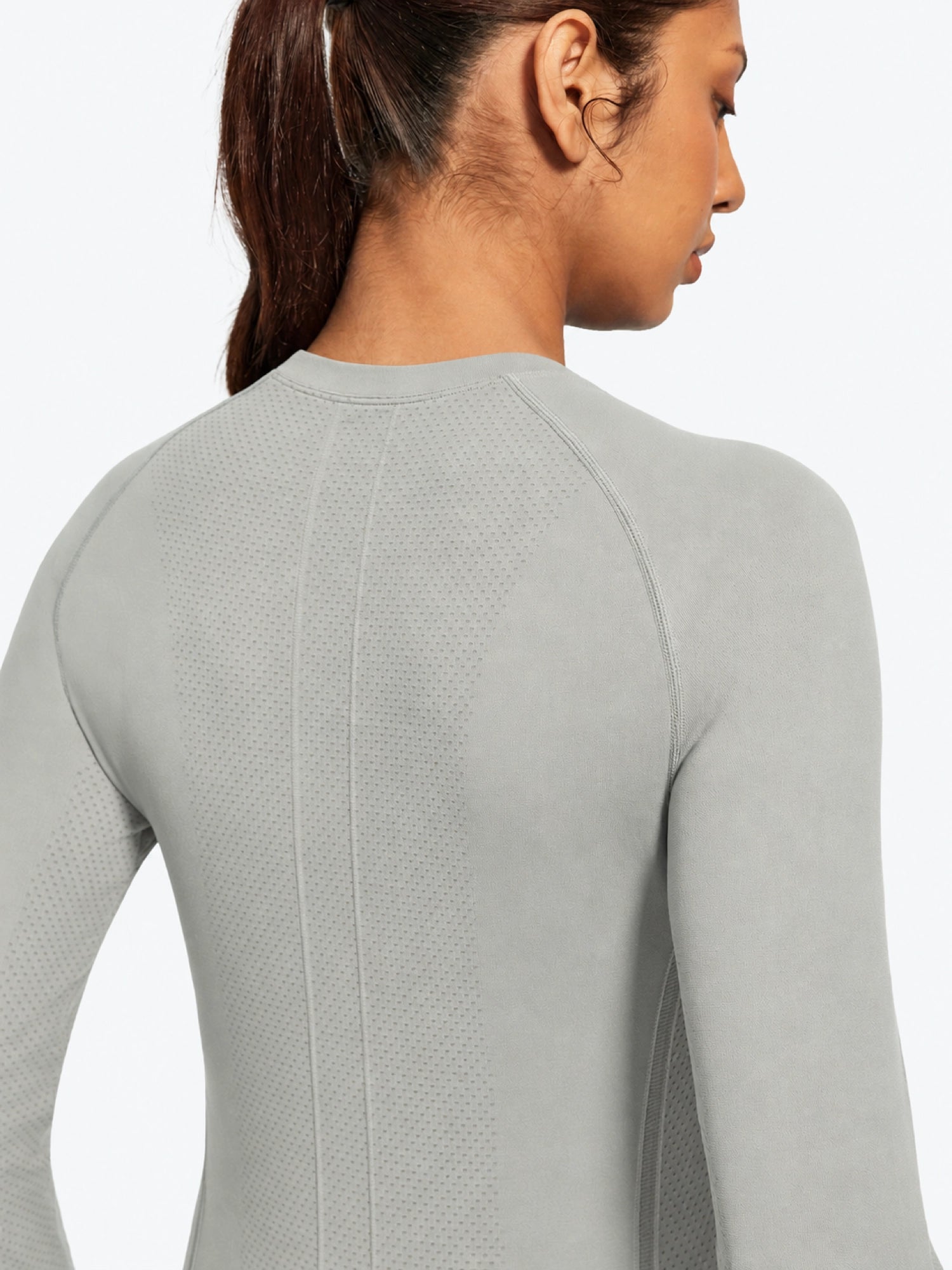 IUGA Long Sleeve Active Top Seamless Stretch Workout Shirt With Thumbholes | Affordable Yoga Leggings & Activewear by IUGA